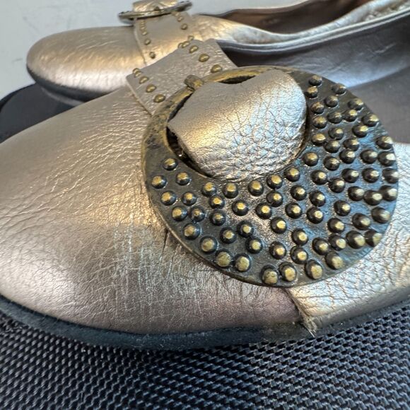 Bernardo Gold Metallic Leather Studded Ballet Flats 8.5M – Chic & Unique - Picture 9 of 10